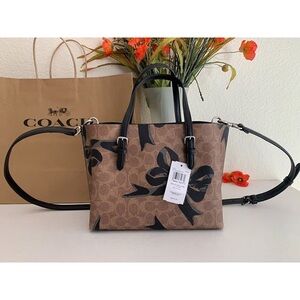 💖🖼NWT Coach Mollie Tote Bag 25 In Signature Canvas With Bow Print CZ767✨